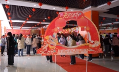 科技与狠活齐飞  欢乐满溢校园