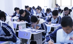 努力与收获并进 兰州新华高中部期中考试