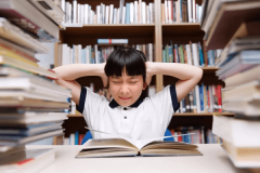 年龄偏小、零基础的初中生，能去学IT吗？