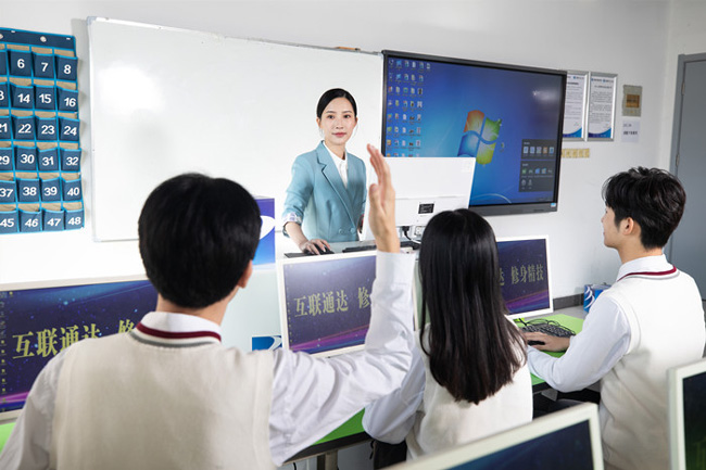 初中生学什么技术好?互联网行业深受喜爱
