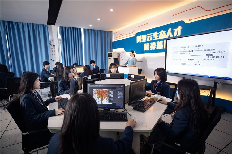 校企融合研讨会 | 促进产教融合,推动校企“双元”育人!