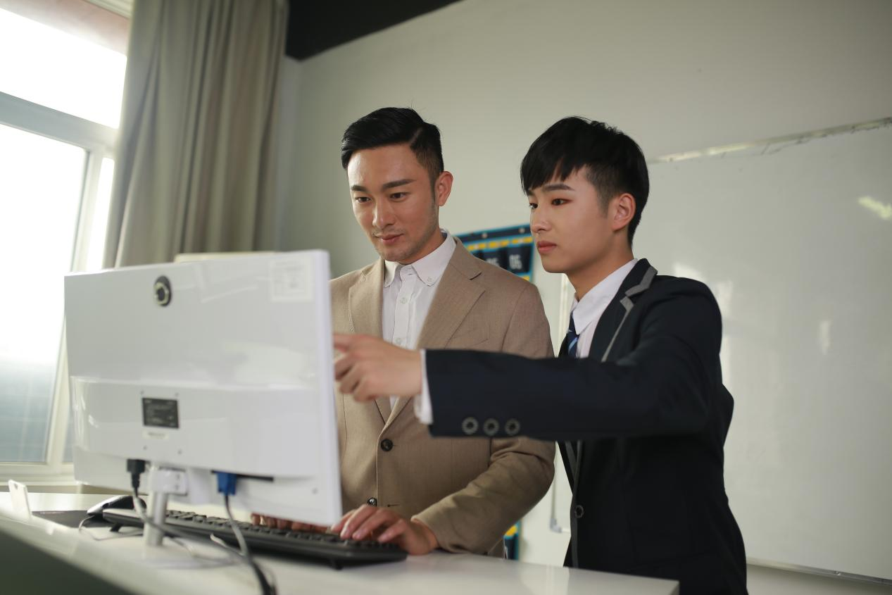2022年已来，初高中毕业生选技术学校的标准在这里