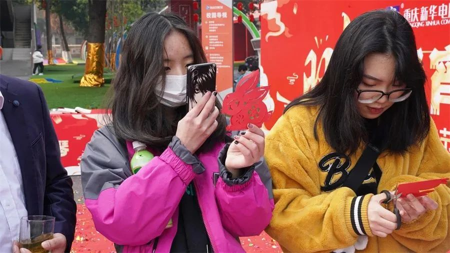 新华电脑教育春季开学热 | 非遗进校园，国潮范十足！