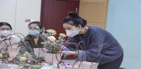 兰州新华 师情花艺