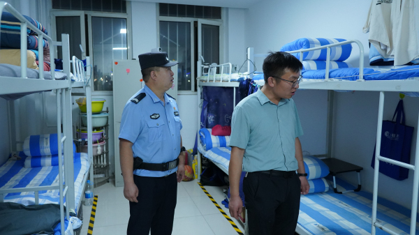 兰州新华 警校联合-校园安全检查