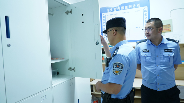 兰州新华 警校联合-校园安全检查