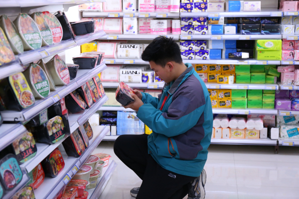 兰州新华食品安全检查-强化校园食品监管 筑牢食品安全“网”