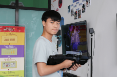 星光不忘赶路人，努力总会获得回报