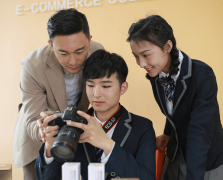随着电商市场逐渐饱和，学电子商务专业还有前途吗？