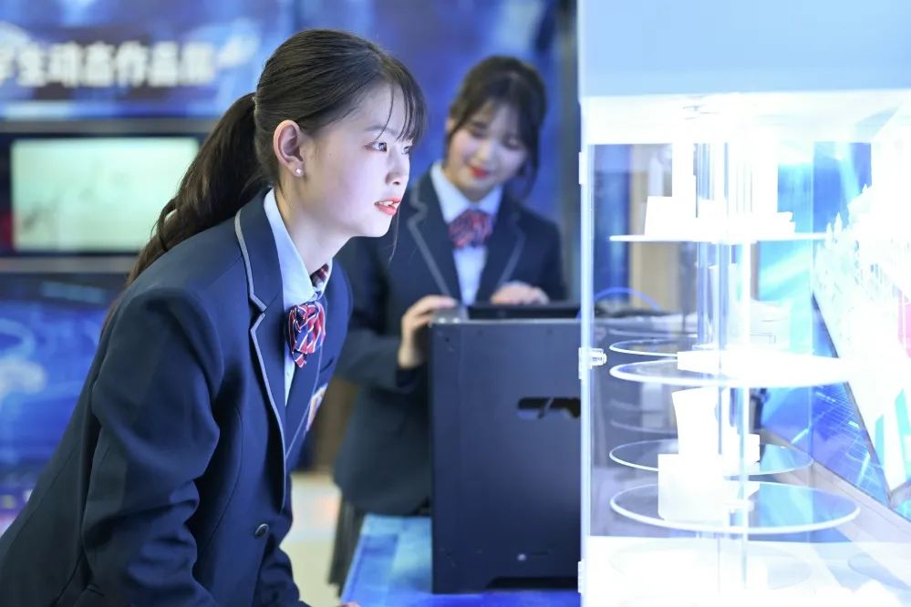 开学在即，哪些人更适合学习互联网技术？