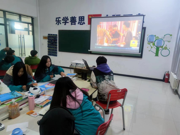 知恩于心 与爱同行 兰州新华感恩节活动